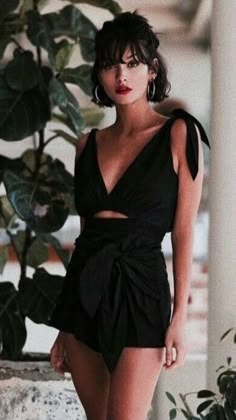 Taylor Lashae, Vogue Photoshoot, Manx, Penteado Cabelo Curto, Victoria Secret Angels, Girls Summer Outfits, Trendy Hairstyles, Short Girls, Black Outfit