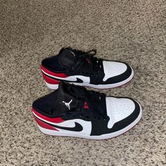 Great Condition Lightly Worn Jordan 1 Black Toe, Jordan 1 Black, Jordan 1, Athletic Shoes, Men's Shoes, Jordan, Size 7, Man Shop, Black