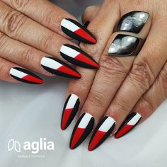 Red Black White Nails Designs, Nail Art Noir, Red And White Nails, Black And White Nail Art, Horror Nails, Nail Art Diy Easy, Red Acrylic Nails, Nail Design Inspiration, Crazy Nails