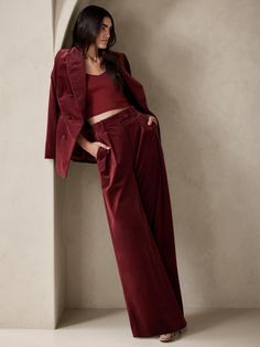 In a word? Sumptuous.  But we can think of many to describe the soft feeling of this luxurious ultra high-rise pleated pant, crafted from a plush velvet fabrication with sophisticated touches, like pleated detail and trouser crease for polished appea Velvet Pant, Velvet Clothes, Velvet Pants, Banana Republic Pants, Dressy Outfits, Petite Size, Wedding Guest Outfit, Wide Leg Trousers, Work Outfit