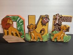 the letter e is for lion and two lions