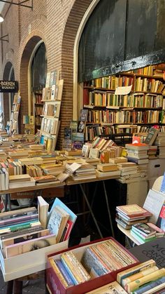 Library Aesthetic, Book Girl, Book Store, I Love Books, Study Motivation, Book Aesthetic, Love Book, Book Nerd, Bookstore