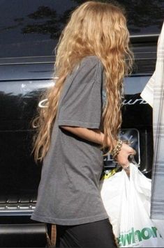 Long Blonde, Long Blonde Hair, Messy Hairstyles, Wavy Hair