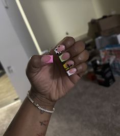 Shorties Nails Summer Colors, Summer Nails Black Women, Hard Nails, Amazing Nails, Colored Acrylic Nails, Girly Acrylic Nails, French Tip Acrylic Nails, Work Nails, Short Square Acrylic Nails