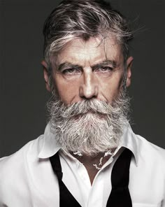 Barba Hipster, Older Mens Hairstyles, Old Man Fashion, Man With A Beard, Long Beard, Modern Gothic, Older Man, Male Characters, Grow Beard