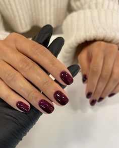 Dark cherry red burgundy fall nails- click the link to get the color Plum Nails, Wine Nails, Cherry Nails, Nagel Tips, Burgundy Nails, Red Nail