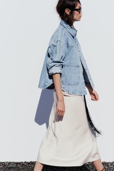 Z1975 DENIM JACKET - Light blue | ZARA United States Zara Denim Jacket, Jacket Outfit Women, Denim Jacket Outfit, Jacket Outfit, Cardigan Sweater Jacket, Skorts, Trouser Jeans, Swimwear Accessories, Skirt Top