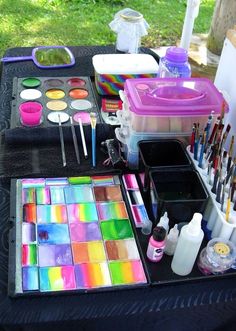 Face Painting Stand Ideas, Face Paint Table Set Up, Face Painting Table Set Up, Face Paint Business, Face Painter Set Up, Face Painting Set Up Ideas, Face Painting Set Up, Face Painting Booth Set Up, Face Paint Booth