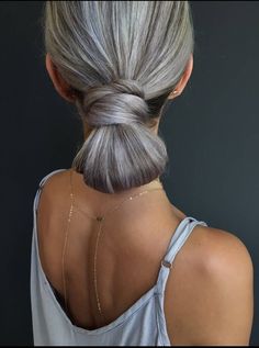 Gold Body Chain with Gemstone Lavender Grey Hair, Brazilian Lace Front Wigs, Gorgeous Gray Hair, Grey Hair Inspiration, Beautiful Gray Hair, Covering Gray Hair, Silver Grey Hair, Natural Gray Hair, Long Gray Hair