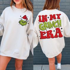 Christmas Sweatshirt Ideas, Grinch Christmas Sweater, Preppy Christmas, Cute Shirt Designs, Matching Sweatshirts, Grinch Christmas, Womens Crewneck, Christmas Hoodies, Png Christmas