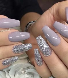 2019 Nails, New Years Nail Designs, New Years Eve Nails, Solid Color Nails, Silver Nail, Fall Acrylic Nails, Glamorous Nails, Super Nails