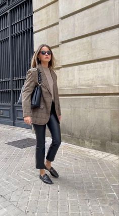 Female Lawyer Fashion, Female Lawyer, Stile Kendall Jenner, Lawyer Fashion, Casual Chique, Business Casual Outfits For Work, Outfit Chic, Autumn Wardrobe