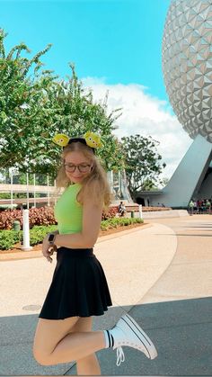 Disney world disney land outfit ideas and inspo   #disneyworld #disneybound #disneyoutfitinspo #disneyland #disneyedit #outfitinspo Disney Inspired Outfits, Tumblr Outfits, Themed Outfits