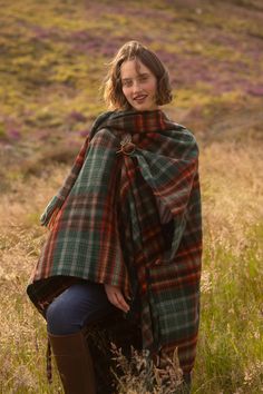 This is our EXTRA WARMTH Collection. Absolutely ideal if you really feel the cold or live in a very chilly climate. For our cooler 4-Season Collection please click HERE Our Highlander Ruana (pronounced roo-AH-nah) is a traditional, easy-to-wear style that exudes vibrant colour, heritage and tradition. If you love the 'Outlander' style, this is a must-have for your wardrobe! 85% Soft, natural lambswool plus 15% recycled tartan fibre blend for extra warmth Made to traditional standards in the Scot Outlander Style, Ladylike Outfits, Celtic Dress, Oversized Scarf, Scarf Gift, Kilt, Summer Sale, Tartan, Pretty Outfits