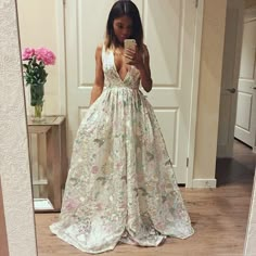 My favorite kind of dresses #Lurelly | lurelly.com Prom Dress With Pockets, Flower Prom Dress, Princess Prom Dresses, Lace Evening Dress, Pnina Tornai, Prom Dresses With Pockets, Lace Prom Dress, Prom Dresses For Teens, Lace Evening Dresses