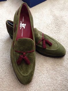 Gentleman Shoes, Custom Design Shoes, Elegante Casual, Tassel Loafers, Green Suede, Suede Loafers, Mens Fashion Shoes, Formal Shoes, Suede Shoes