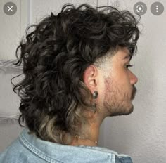 Mullet Hairstyle Mens Curly Long, Hairstyles For Men 2022, Mullet Hairstyles, Long Curly Hair Men, Haircut Curly Hair, Men Haircut Curly Hair, Mullet Haircut, Mens Hairstyles Thick Hair