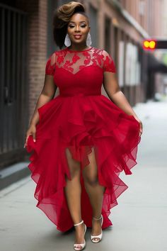 Plus Size Masquerade Dress, Plus Size Gala Dress Classy, Red Reception Dress, Gala Dresses Plus Size, 40th Birthday Outfits For Women, Sneakerball Outfits Women, Plus Size Gala Dress, Gowns For Wedding, Red Formal Gown