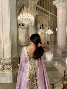 Maula Mere Maula Aesthetic, Saniya Maskatiya, Indian Wedding Aesthetic, Desi Vibes, Thanksgiving Photos, Dark Beauty Photography, Traditional Indian Dress