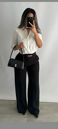 Manager Woman Aesthetic, Interview Outfit With Sneakers, Office Shirts For Women Work Outfits, Counselor Outfits Women Professional, White Shirt And Black Pants Outfit, Corporate Dresses Offices Classy, Outfits For Short Torso Women, Work Outfits Dress, Office Job Aesthetic