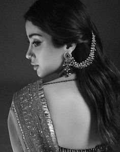 Follow for More bridal inspiration ✨️ #fashion #bride #bridesmaid #indianfashion #jewelry Janhvi Kapoor Saree, South Indian Bride Saree, Jhanvi Kapoor, Ritika Singh, Fashion Bride, Indian Bridal Hairstyles, South Indian Jewelry, Bridal Jewellery Indian