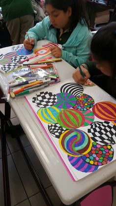 2d Art Ideas, Art For Middle Schoolers, Board Game Drawing, Art Teaching Resources, Classroom Art Projects