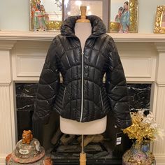 Nwot “Guess” Black Fitted Puffy Jacket Black Guess Puffer Jacket, Puffer Trench Coat, Women's Puffer Coats, Green Puffer Jacket, Bubble Coat, Black Puffer Coat, Red Puffer, Europe Winter, Black Puffer Jacket