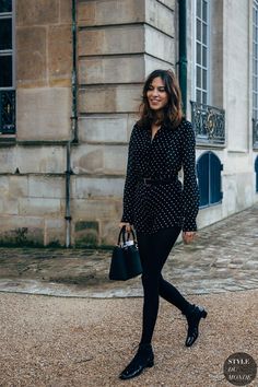 Chica Cool, Parisienne Chic, London Street Style, Alex Turner, Black Women Fashion, Black Tights