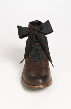 Boot with bow | Sebago 'Claremont' Boot Mode Shoes, Crazy Shoes, Shoe Obsession, Looks Style, B & B, Sock Shoes, Cute Shoes, Look Fashion, Shoe Collection