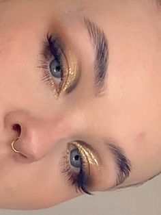 Gold And White Makeup, White Gold Makeup, Color Guard Makeup, Makeup Nose, Golden Eye Makeup, Golden Makeup, Rave Makeup, White Makeup