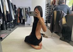 Lowcut Dress, Esoteric Fashion, Jolie Photo, Pose Ideas, How To Pose, Model Life, Fashion Aesthetic, Fashion Killa, Fitness Inspo