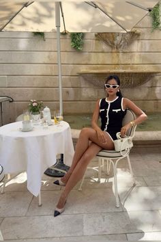 Yacht Outfit Women Classy, Yacht Outfit Women, French Riviera Outfits, Bella Hadid Photoshoot, Eurotrip Outfits, Yacht Outfit, French Riviera Style, Riviera Style, The Perfect Girlfriend