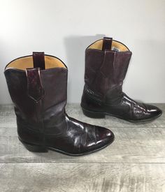 Up on ETSY for buy it now is a pair of good condition, Frye 3150 Oxblood Vintage Mens Western Cowboy Leather Billy Boots. Made in USA. Size 10.5 D, medium US. Leather uppers. Leather soles and rubber heels. From smoke-free home. Clean inside and out. Very well built and sturdy. Approximate Outside Dimensions: 11.75 inches heel to toe by 4.5 inches across the ball of footwear by 11.75 inches tall by 1.75 inches tall heels. Sold as is gently used.  Please check out the pictures. If you need more p Mens Western, Oxblood Red, Roper Boots, Mens Cowboy, Cowboy Western, Cow Boy, Red Vintage, Mens Shoes Boots, Western Cowboy Boots