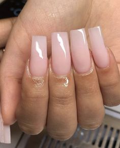 Ombre Pink And White Acrylic Nails, Milk Pink Nails Acrylic, Medium Length Nails Simple, Nude Baddie Nails Short, Full Set Nails Acrylic, Baddie Nail Designs, Art Inspiration Creative, Ivory Nails, Creative Tattoo Ideas