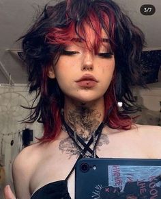 @mariyacerg on instagram Short Grunge Hair, Dyed Hair Inspiration, Pretty Hair Color, Hair Stylies, Alternative Hair, Short Hair Haircuts, Cut My Hair