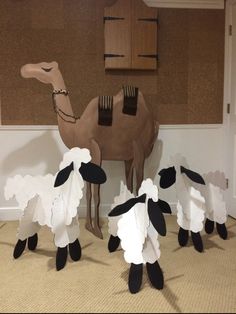 Cardboard Nativity Scene, Nativity Props, Christmas Nativity Scene Diy, Teacher Door Decorations, Biblical Christmas, Nativity Scene Diy, Nativity Play, Cardboard Animals, Fair Theme