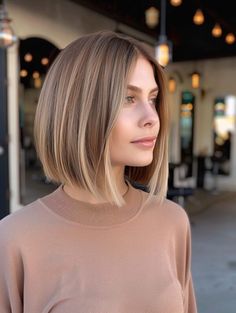 Trendsetting Bob Haircuts 2024: Modern Styles for a Timeless Look Cool Bronde Bob, Bronde Bob Straight, Blonde To Bronde Short Hair, Perfect Bob Haircut, Bob Colored Hair, Dad Bob Haircut, Blond Lob Haircut, Bronde Bob Short, Dark Blonde Long Bob