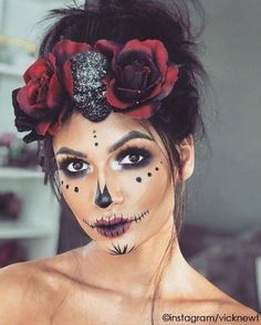 Hallowen Makijaż Sugar Skull, Diy Halloween Scary, Muertos Makeup, Halloween Makeup Sugar Skull, Halloween Make-up Looks, Halloweenský Makeup, Halloween Nails Diy, Disney Coco, Den Mrtvých