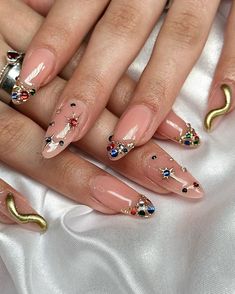 booked out for march 🌷🫧 (@killernaills) • Instagram photos and videos Virgo Nails, Freestyle Nails, Luv Nails, Jewelry Nails, Graduation Nails, Vintage Nails, Nail Art Inspiration