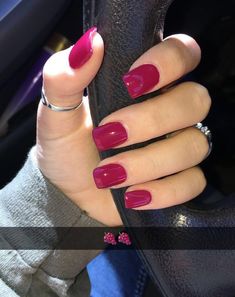 Pretty Nails For Fall Simple, Pink Nail Colors For Fall, Pink Fall Manicure, Sept 2023 Nail Colors, Nails With 2 Colors Simple, Powered Dipped Nails, Pretty Lavender Nails, Pink Fall Nail Colors, Current Nail Color Trends 2023