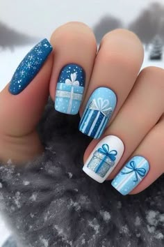 Advent Nails, Blue Christmas Nail Ideas, Christmas Nails Simple Classy, Nails Blue Silver, Blue Christmas Theme, Winter Nails Blue, Sparkly Nail Designs, Penguin Nails, Blue Christmas Nails