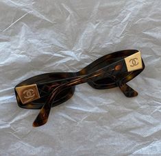 Sunglasses For Your Face Shape, Accessory Inspo, Trendy Glasses, Cute Sunglasses, Stylish Glasses, Trendy Sunglasses, Chanel Sunglasses, Cat Eyes, Chanel Vintage