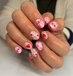 Valentine’s Day Nails Ideas, Nails Pink And Red, Nails Moodboard, Hand Painted Nail Art, Teen Nails, Subtle Nails, Summery Nails, Minimal Nails, Classy Acrylic Nails