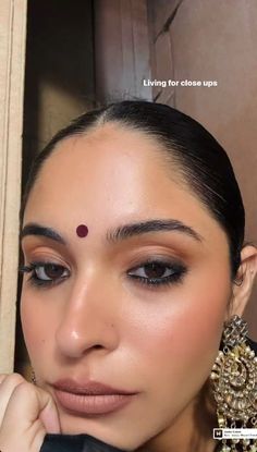 Indian Makeup Looks, Subtle Makeup, Dope Makeup, Indian Makeup, Asian Eye Makeup, Dark Makeup, Makeup Looks Tutorial, Makeup Makeover, Eye Makeup Art