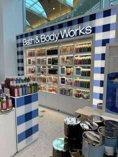 the bath and body works store is empty