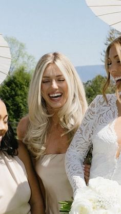 Curled Blonde Hair Long, Bride Hair Blowout, Naturally Wavy Bridal Hair, Bouncy Blow Dry Wedding Hair, Strapless Bridesmaid Dress Hairstyles, Wedding Loose Waves, Wedding Hair Down Blonde, Down Curly Wedding Hair, Wedding Hairstyle Down