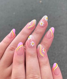 Yellow Nail Art, Yellow Nail, Nails Yellow, Hello Nails, Hippie Nails, Cute Simple Nails, Cute Spring Nails, Summery Nails, Girly Acrylic Nails