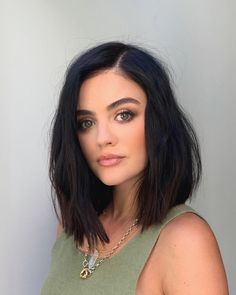 Lucy Hale Hairstyles, Lucy Hale Haircut, 2023 Hair Trends For Women, Lucy Hale Short Hair, 2023 Hair, Corte Bob, New Hairstyle