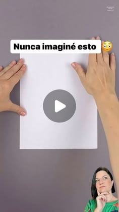 two hands holding up a piece of paper with the words nunca imagine esto