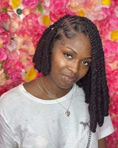 Bob Dreads, Sisterloc Hairstyles, Loc Bob, Lock Styles, Short Dreadlocks Styles, Dreads Styles For Women, Locs Styles, Trendy Bob Hairstyles, Loc Hairstyles